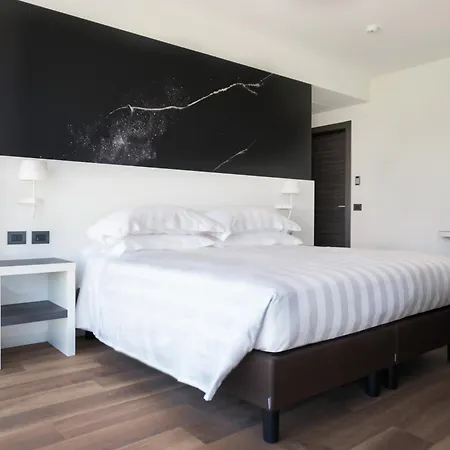 Life Hotel-3